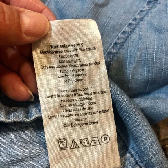 Motherhood Maternity Denim Button Down Rolled Tab Sleeve Blouse Size Medium - Picture 12 of 13